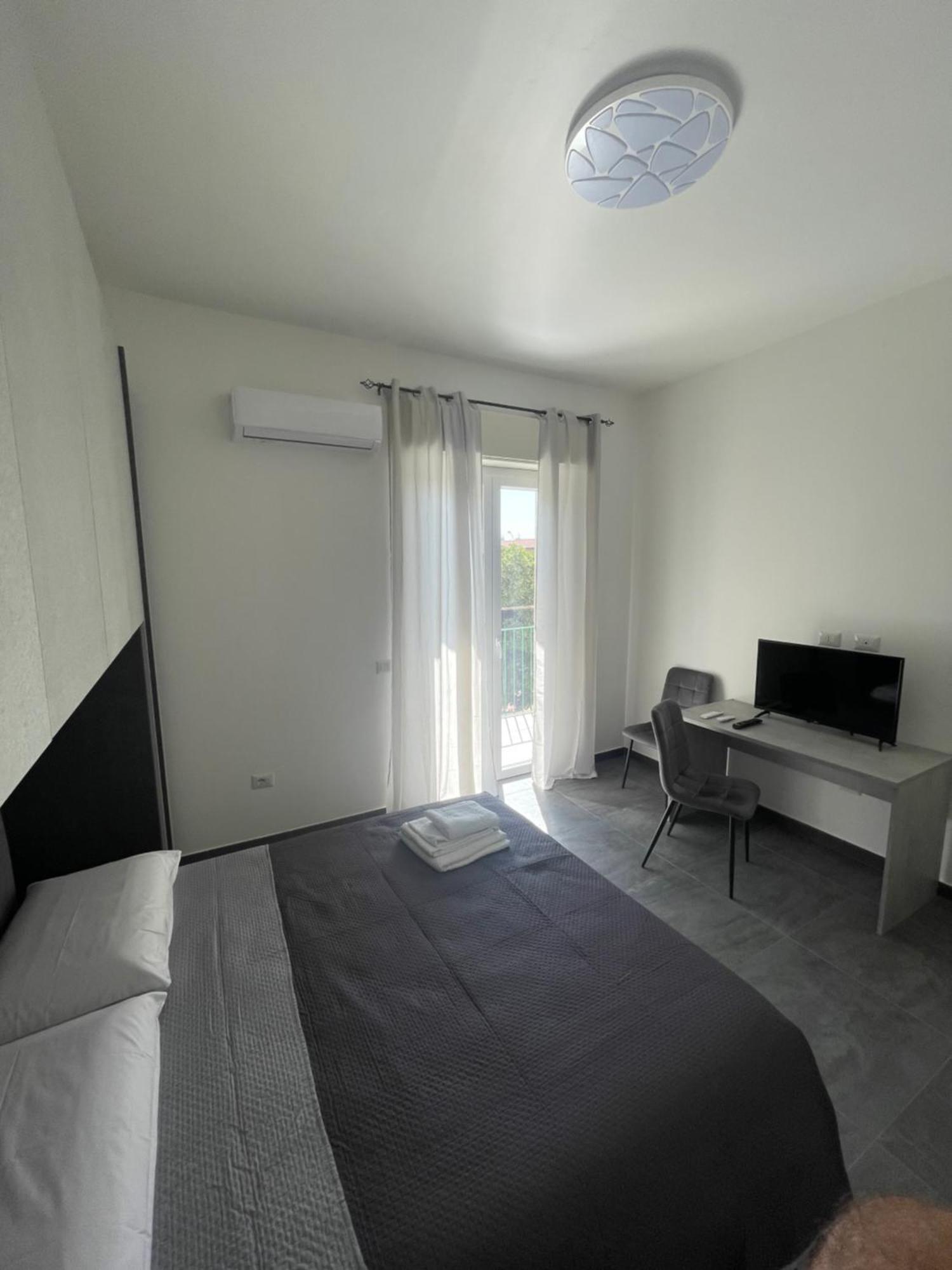 Leos Rooms Caltanissetta Eksteriør bilde