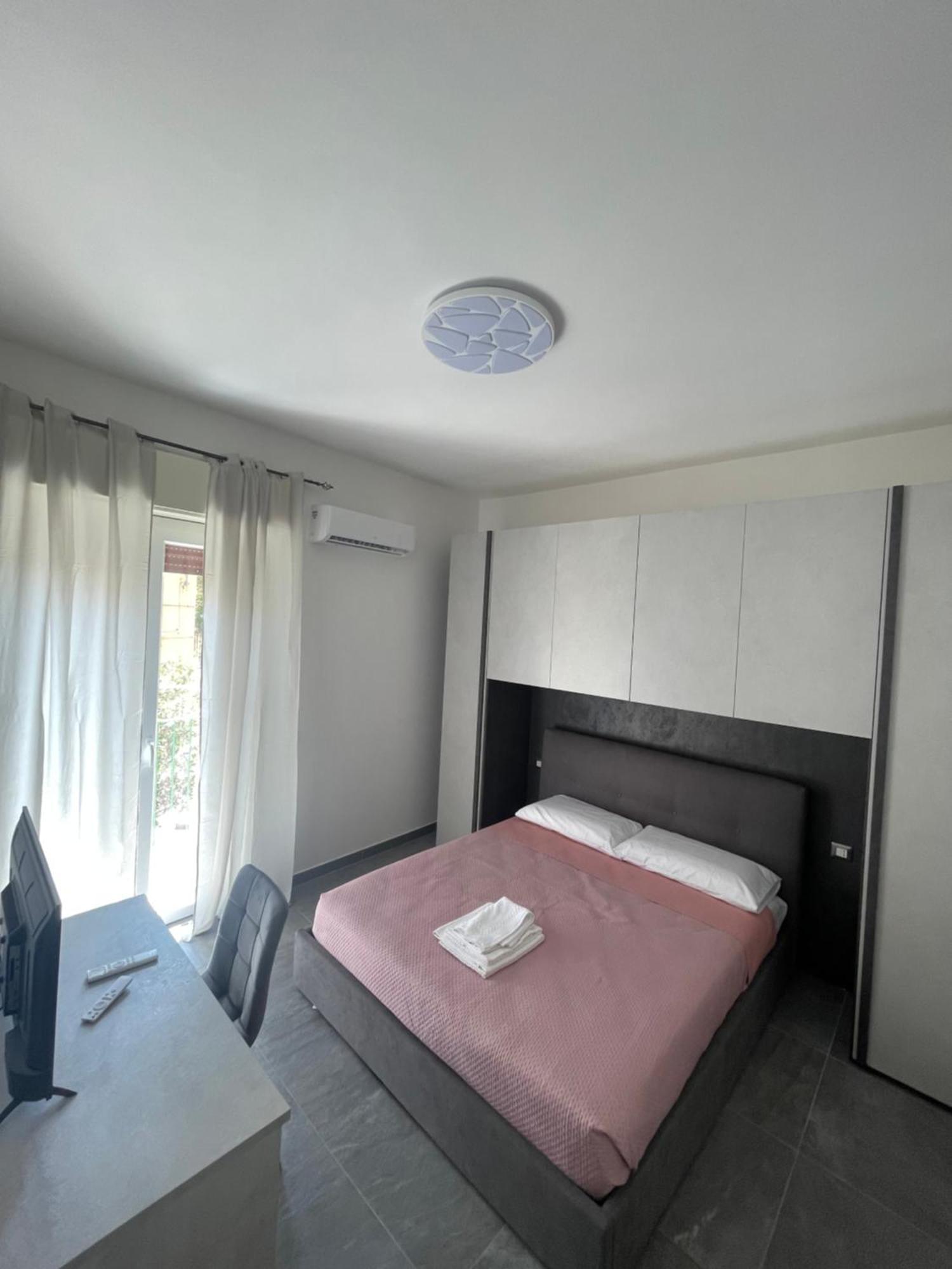 Leos Rooms Caltanissetta Eksteriør bilde